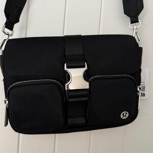 Lululemon Wunderlust Multi-Pocket Crossbody 3L